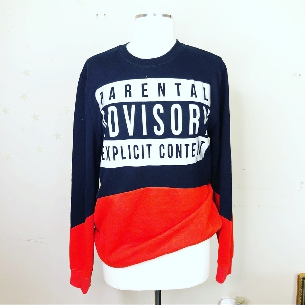 𝅺Carbon Graphic red and blue sweatshirt